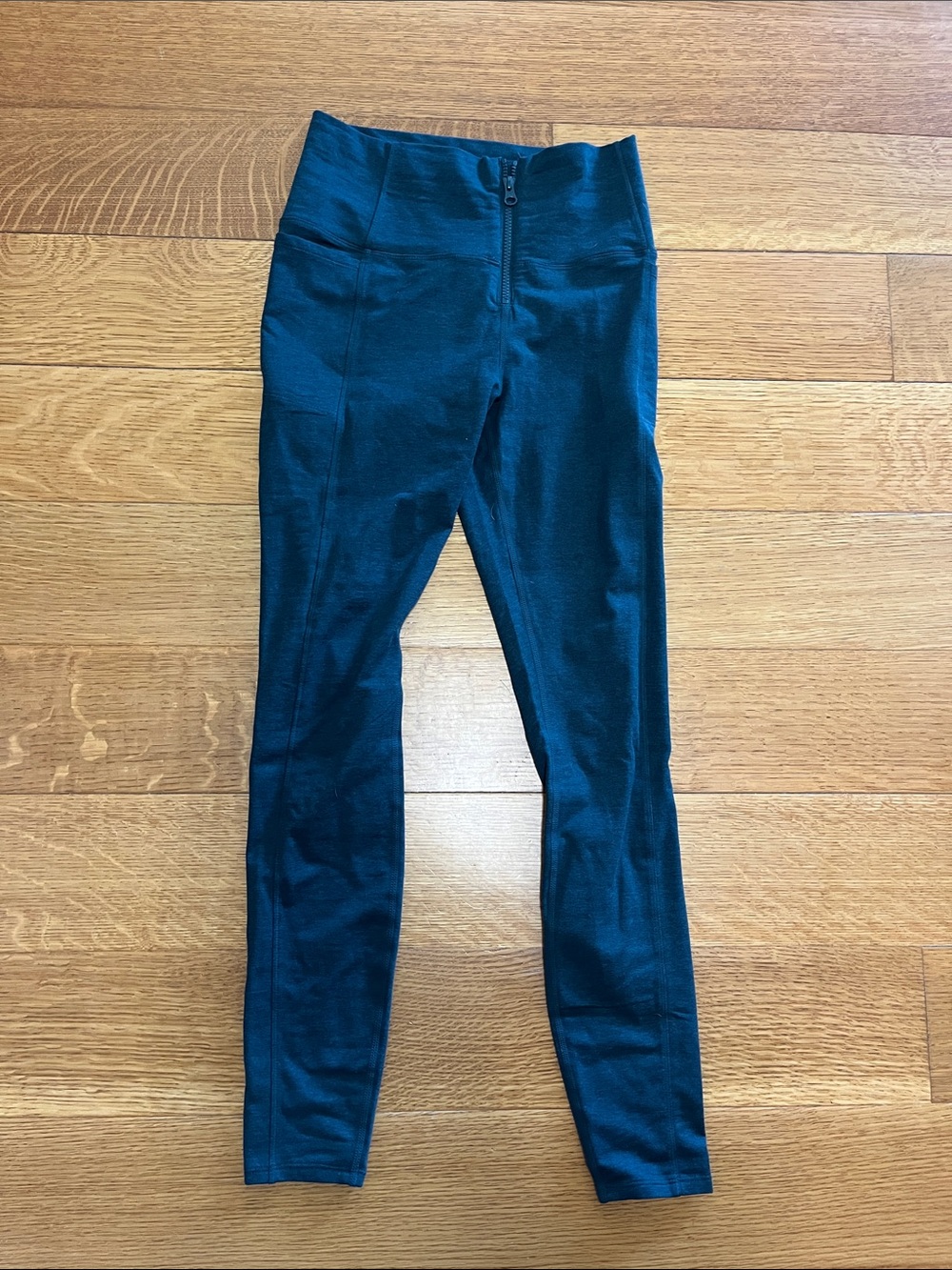 New vuori high waisted so small legging with a zipper